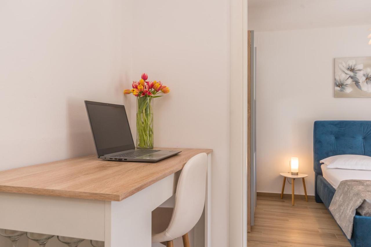 Apartmani Bonaca - 10M To The Sea Grebaštica Εξωτερικό φωτογραφία